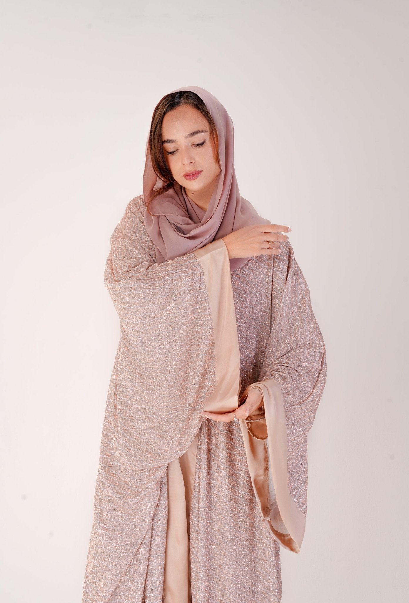 Blush Glow Abaya – Flowy pink Abaya – Modest Fashion by MODMOD